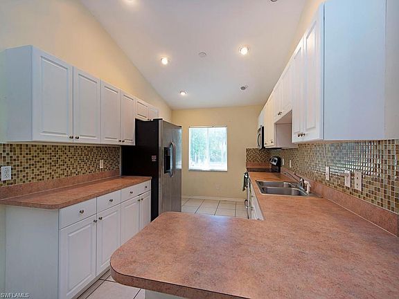 4th image of 3469 Everglades Blvd S
