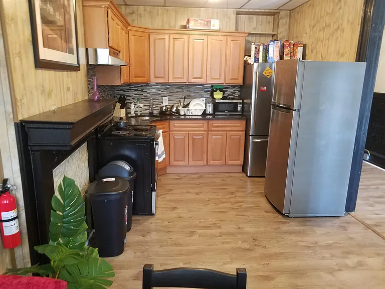 1225 W Allegheny Ave #2M — Photo 4