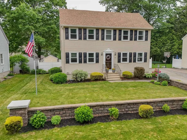 94 Robert Hall Road, Manchester, NH 03103