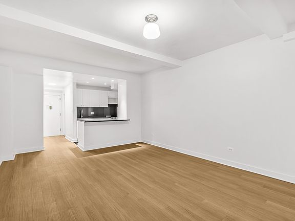 3rd image of 307 E 44th St APT B