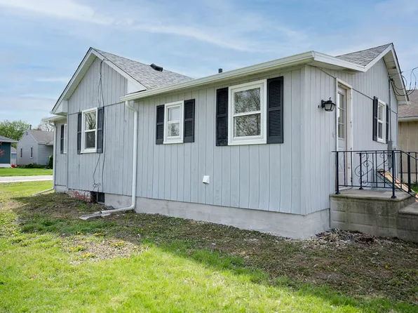 1202 Sundown St, Streator, IL 61364