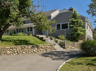 23 Hitching Post Ln, Chappaqua, NY 10514