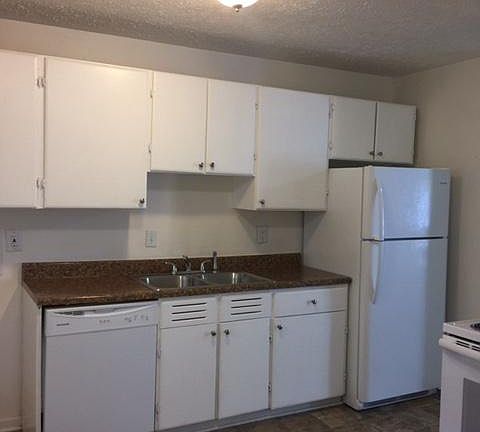 4th image of 3302 Ashland Ave