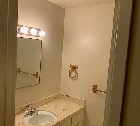 5th image of 5065 Charmian Dr