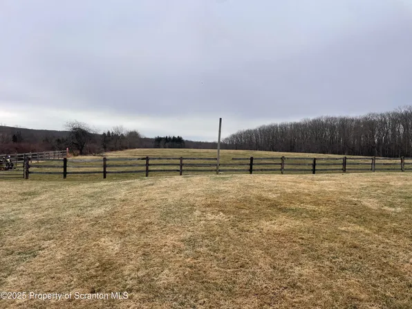 130 Salem Mountain Rd, Carbondale, PA 18407