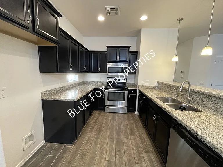 8721 N Black Pine Dr — Photo 24