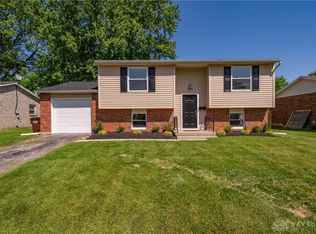 825 Moccasin Trl, Xenia, OH 45385