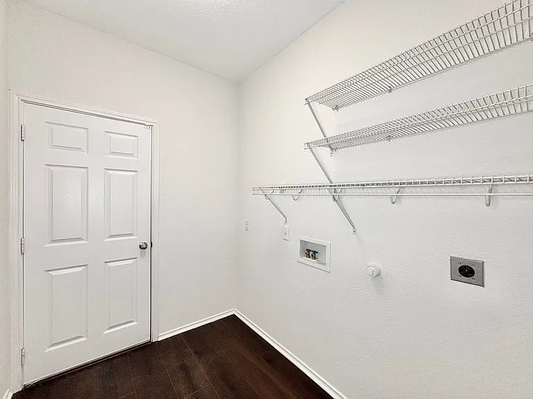 726 Silverado Way — Photo 13