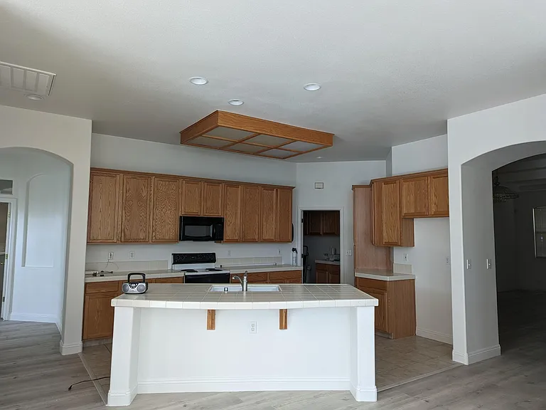 3316 Clearview Ct — Photo 3