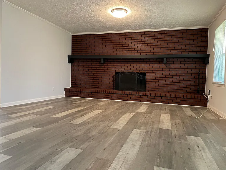 4891 Cowan Rd — Photo 3