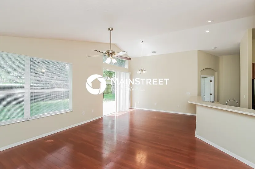 475 Sedgewood Cir — Photo 3