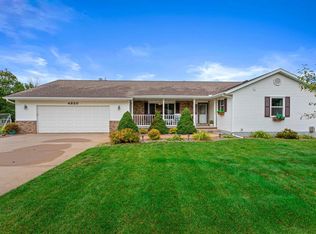 4820 Still Meadow Ln, Plover, WI 54467