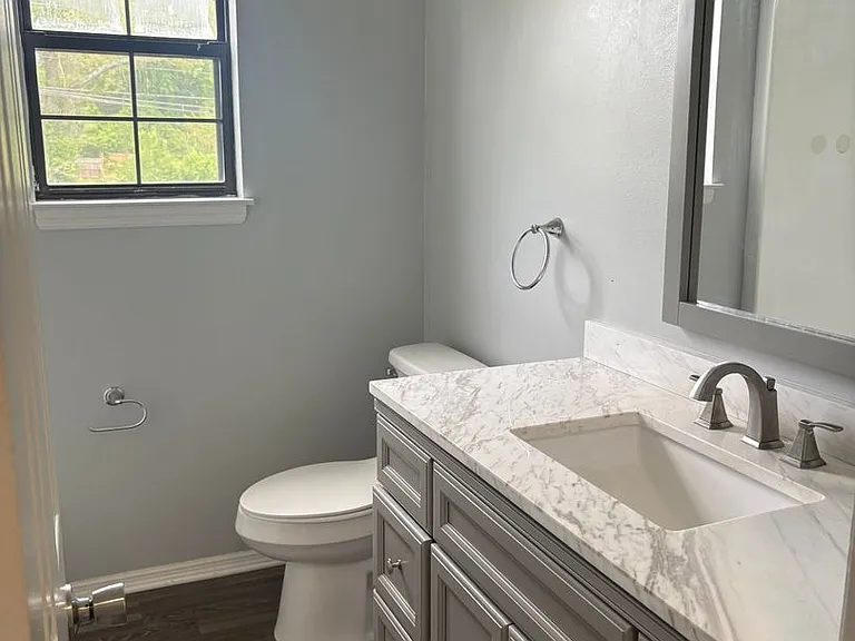 32 S Germantown Road — Photo 4