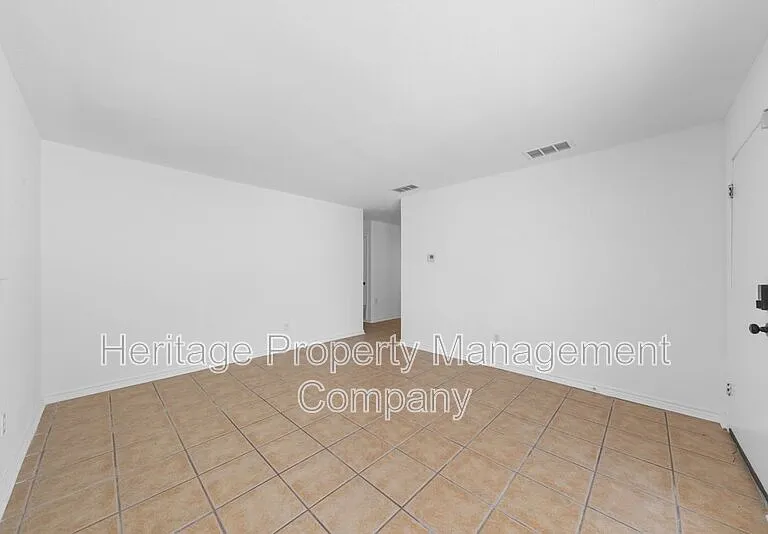 4942 Driskill St — Photo 5