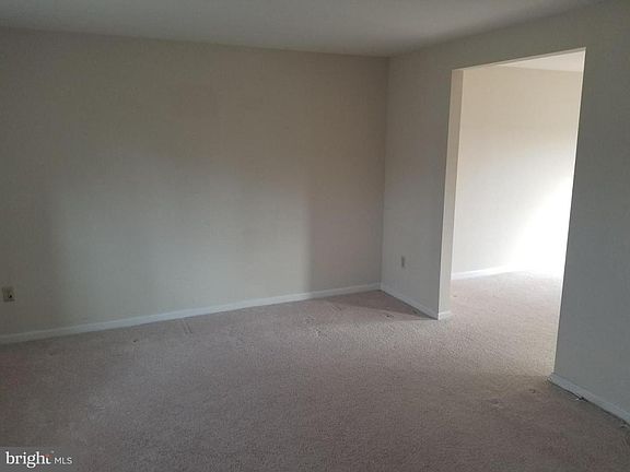 5th image of 3117 Pebble Hill Ln