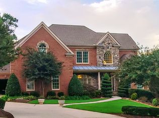 795 Links View Dr, Buford, GA 30518