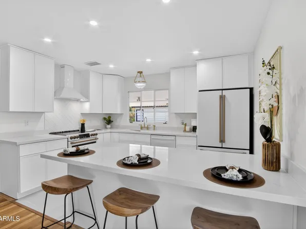 1426 S GRANDVIEW Drive, Tempe, AZ 85281