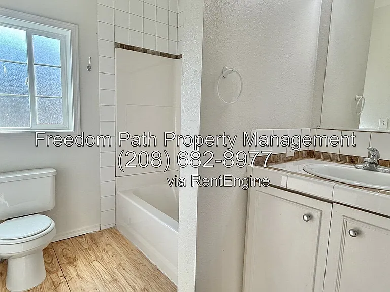 715 W Mikies Pl — Photo 16