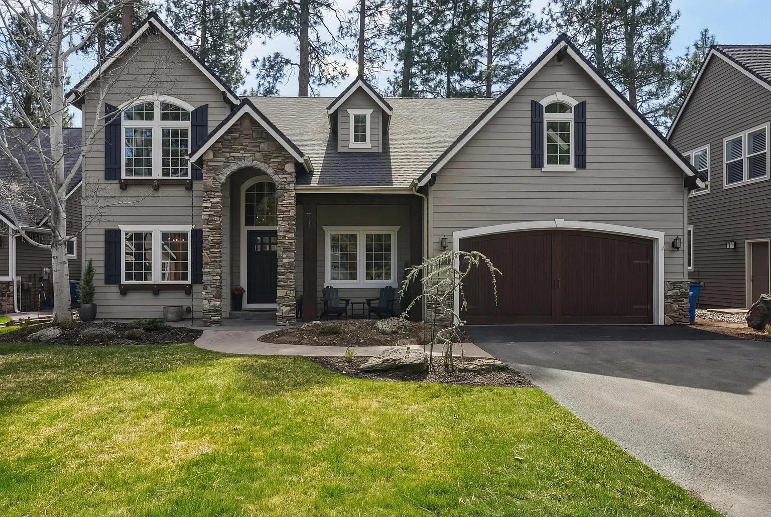 1041 E Timber Pine Dr photo 1