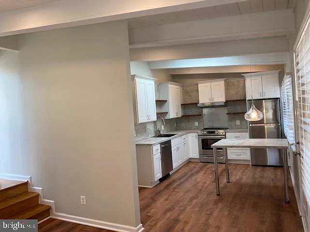4031 Taylor Dr — Photo 8