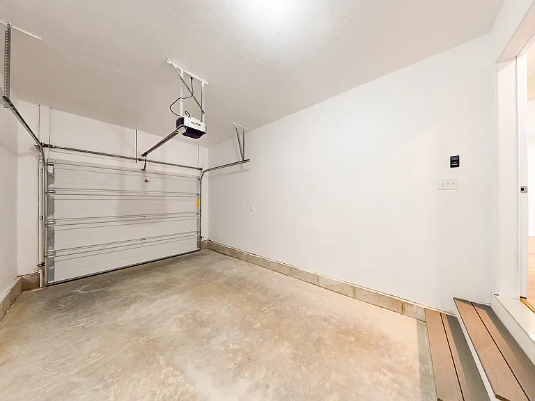 980 Plymouth St #8 — Photo 9