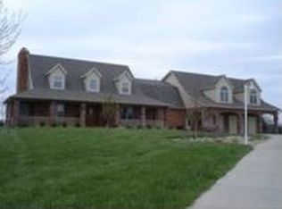 1915 7 Hills Rd, Jefferson City, MO 65101