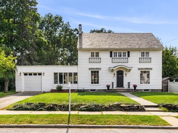 24 Monadnock Ave, Lowell, MA 01851