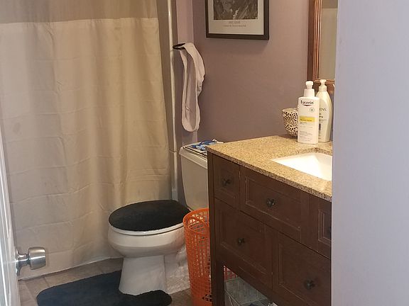 3rd image of 19374 Lancaster Dr