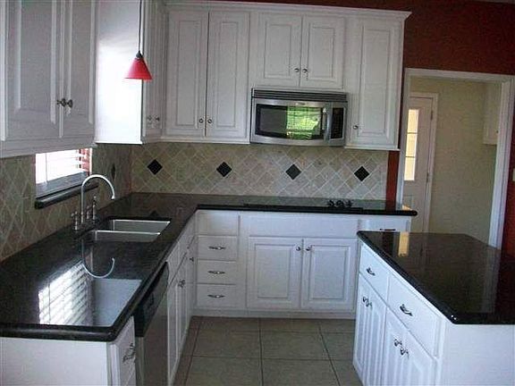 4th image of 7025 Carroll Ln