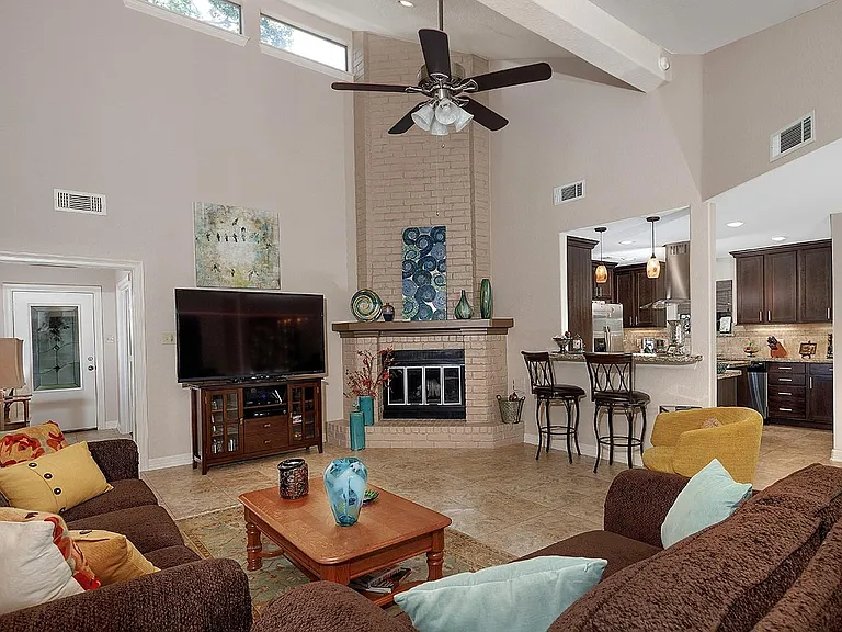 4 Postvine Ct — Photo 13