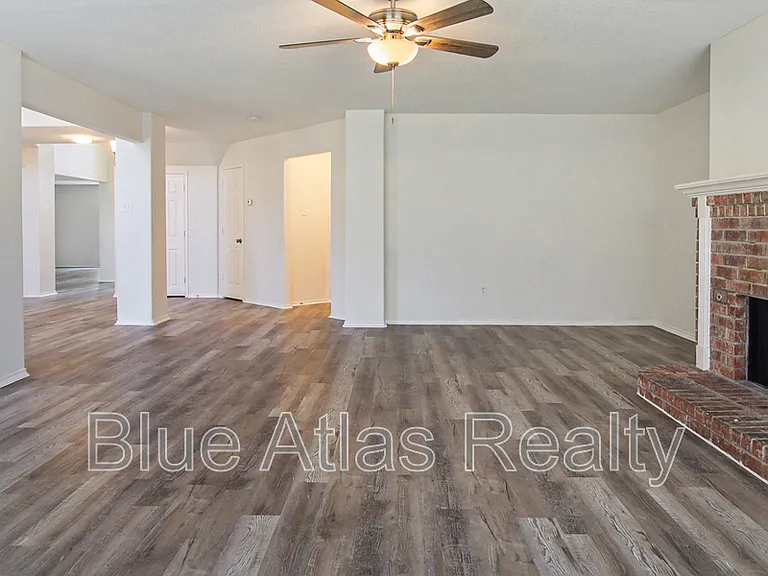 5717 Parkwood Trl — Photo 6