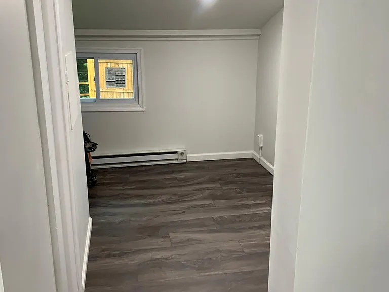 204 Limestone St — Photo 11