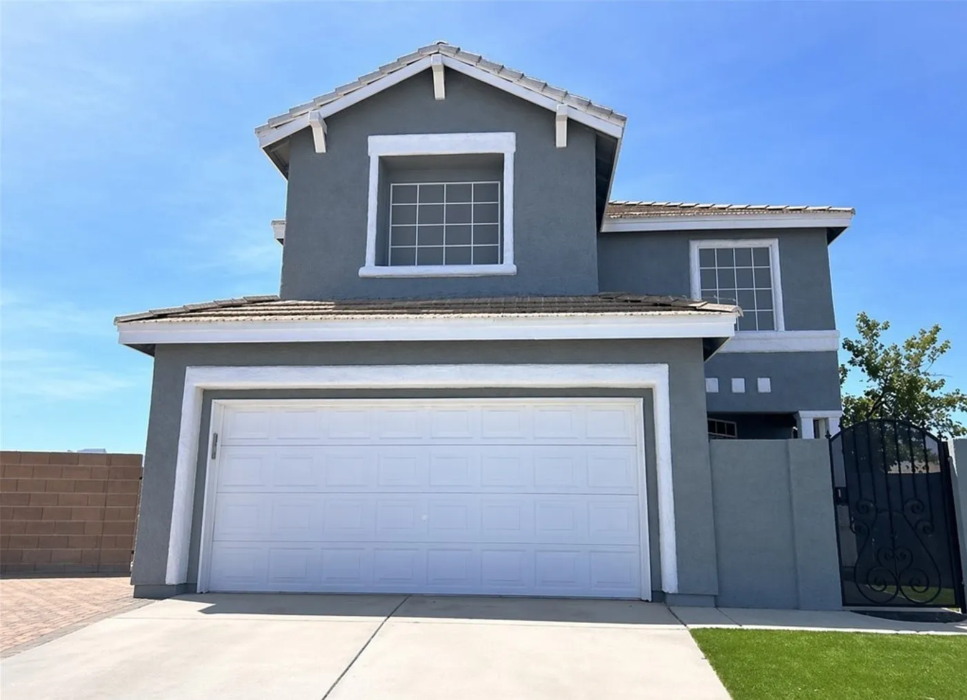4 bed, 1900 sqft, $2,795 — Photo 1