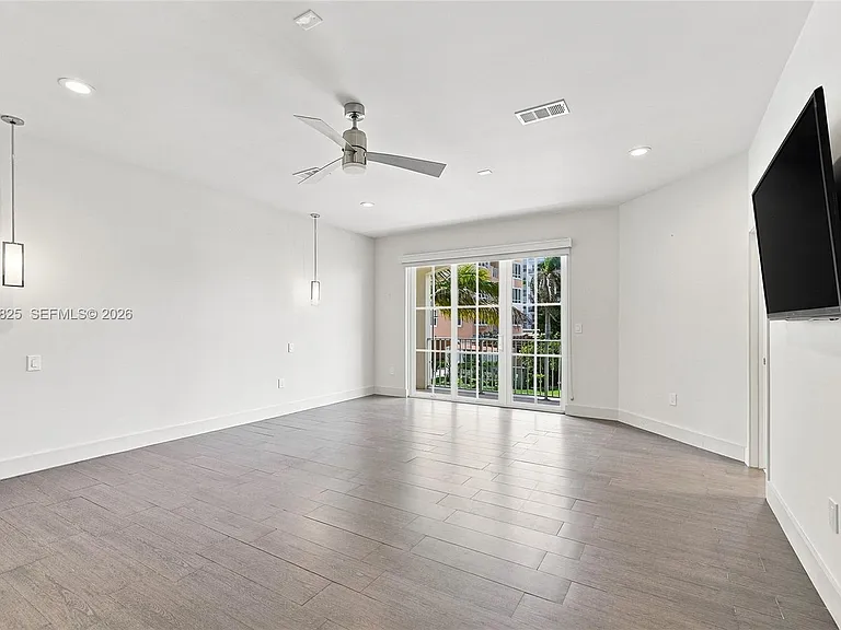 3237 NE 5th St #3237 — Photo 27
