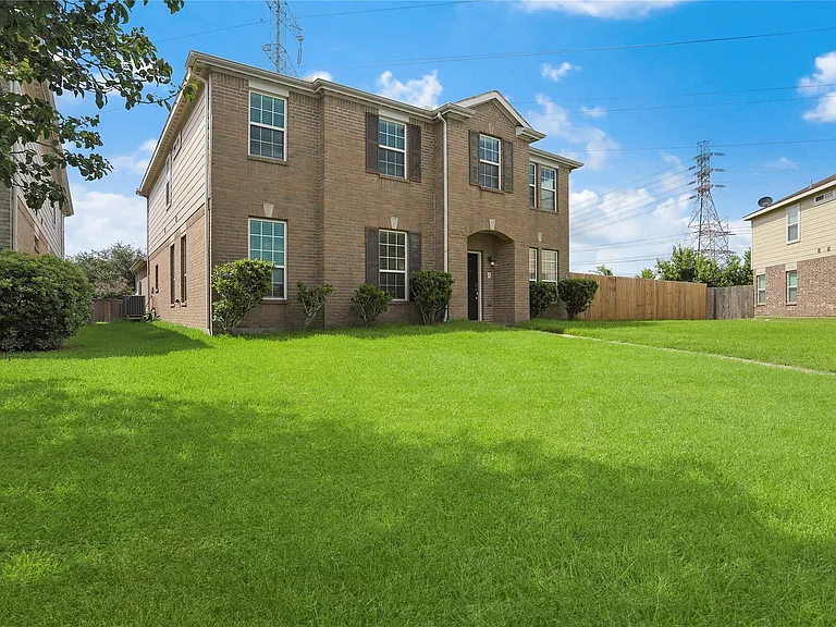 692 Casual Ln — Photo 29