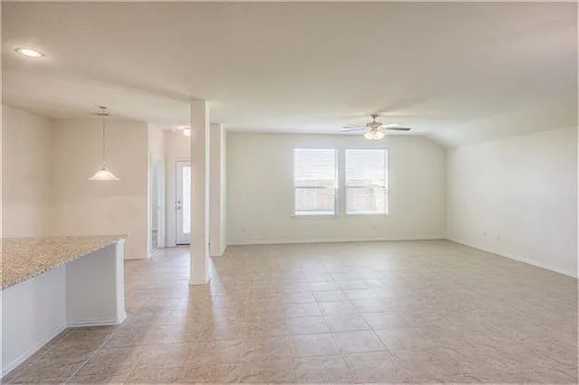 8410 Green Paseo Pl — Photo 5