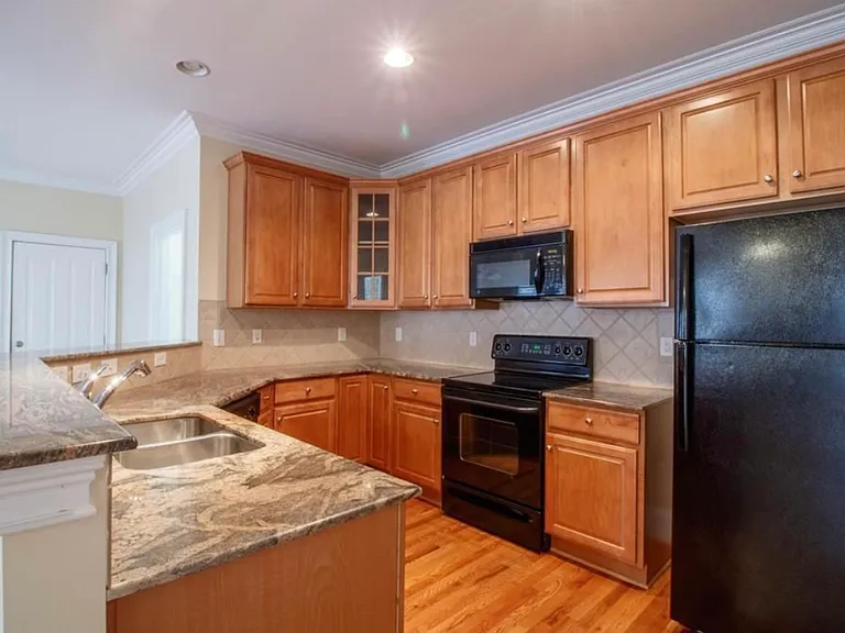 332 Highland Point Dr — Photo 15