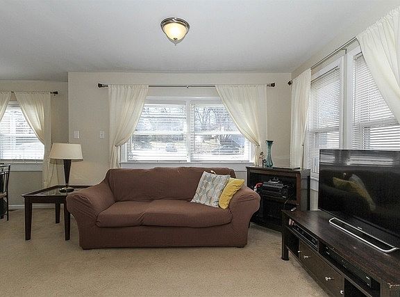4th image of 21326 W Arbor Ln
