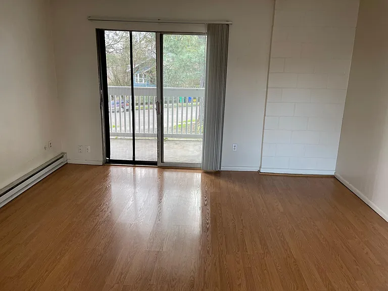 1409 SE Mall St #5 — Photo 16
