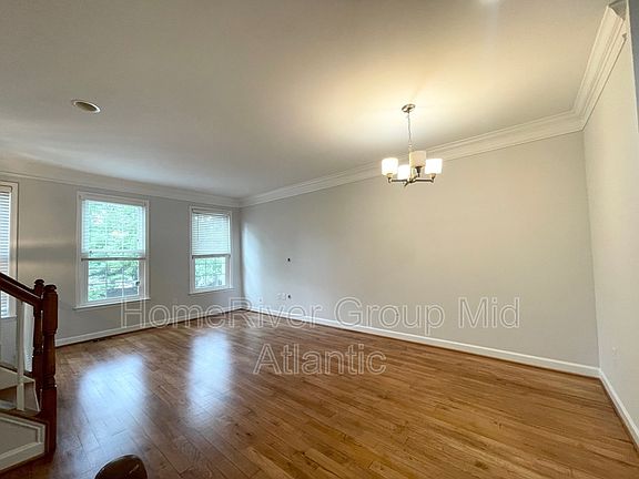 4th image of 42570 Magellan Sq