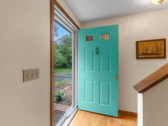 5th image of 4 Carver Drive