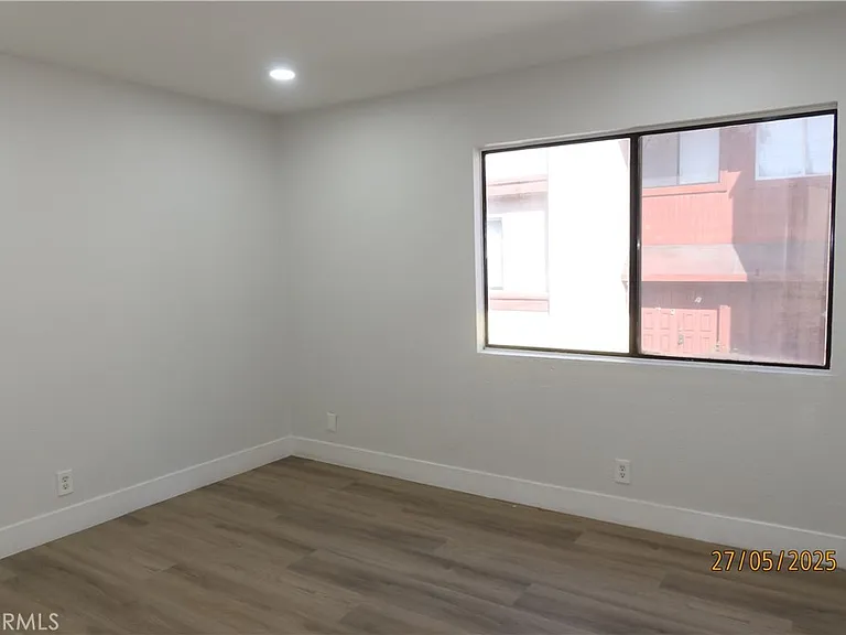 1064 S Garfield Ave — Photo 5