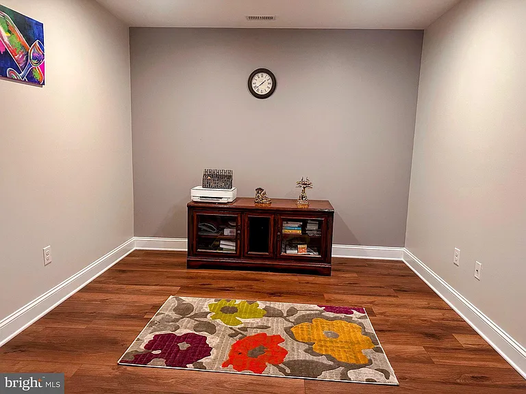 3209 Krista Ln — Photo 10