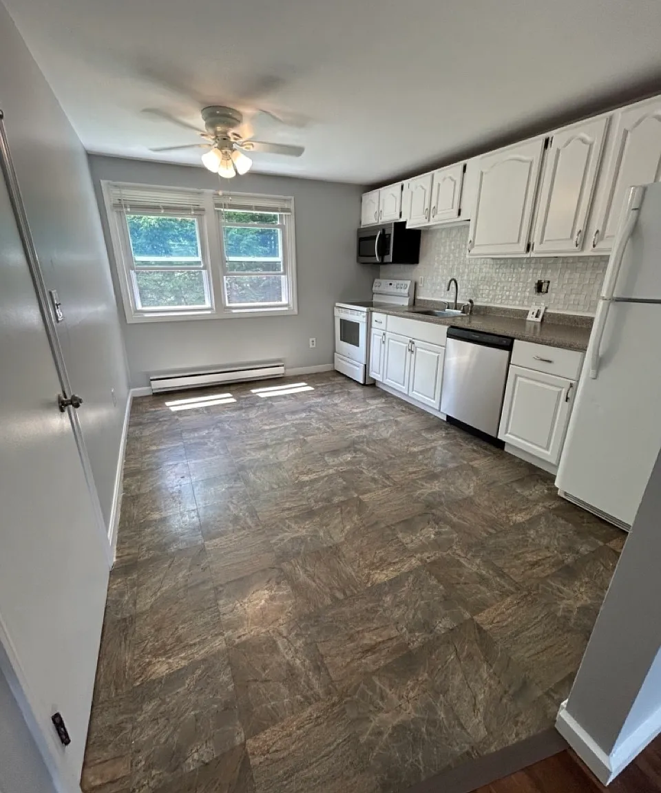 2 bed, 725 sqft, $1,875 — Photo 1