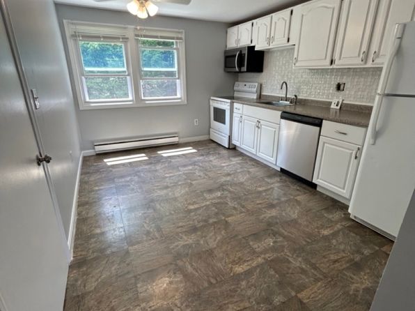 448 Chestnut Hill Rd #4
