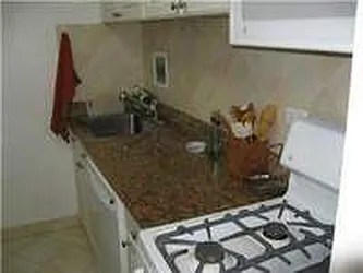 Rented by Metropolis Real Estate of Manhattan