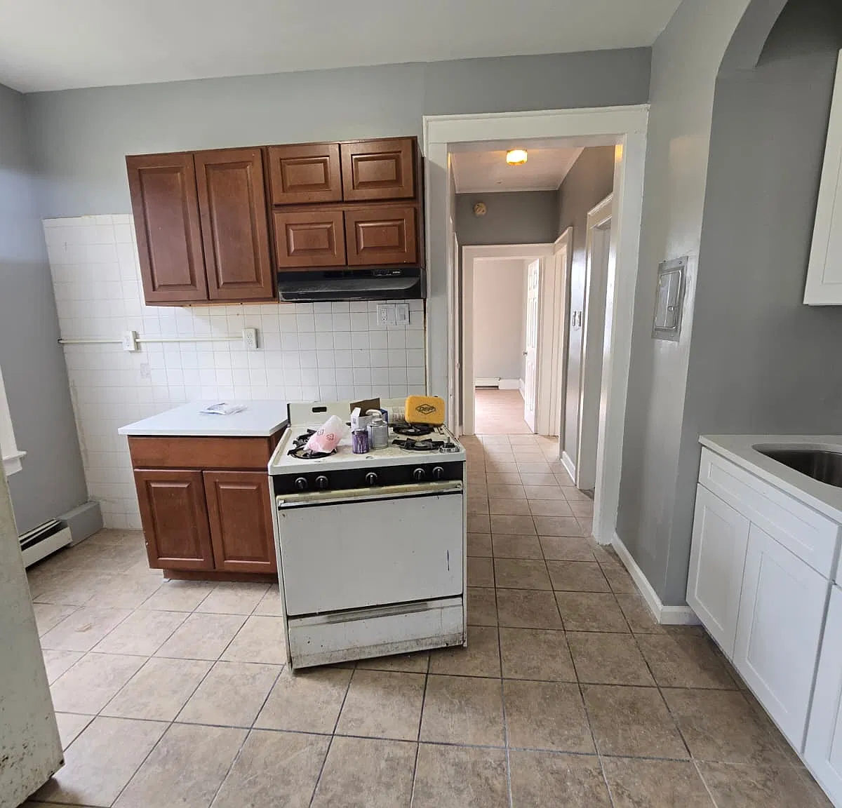 3 bed, 1.5 bath, $2,400 — Photo 4