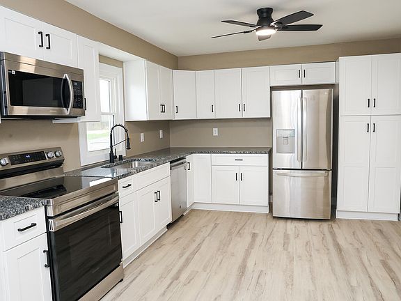 2nd image of 5220 Cody Rd