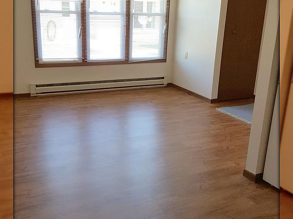3rd image of 116 Park Ave #1