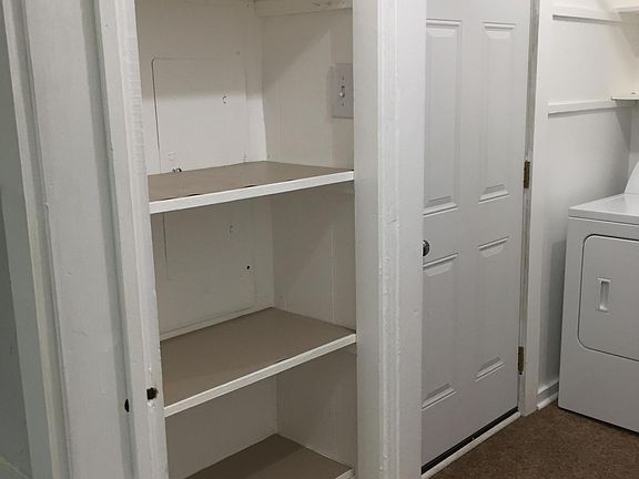Pantry connects to kitchen